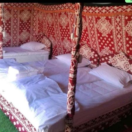 Crescent Desert Private Camp Shāhiq Exterior foto