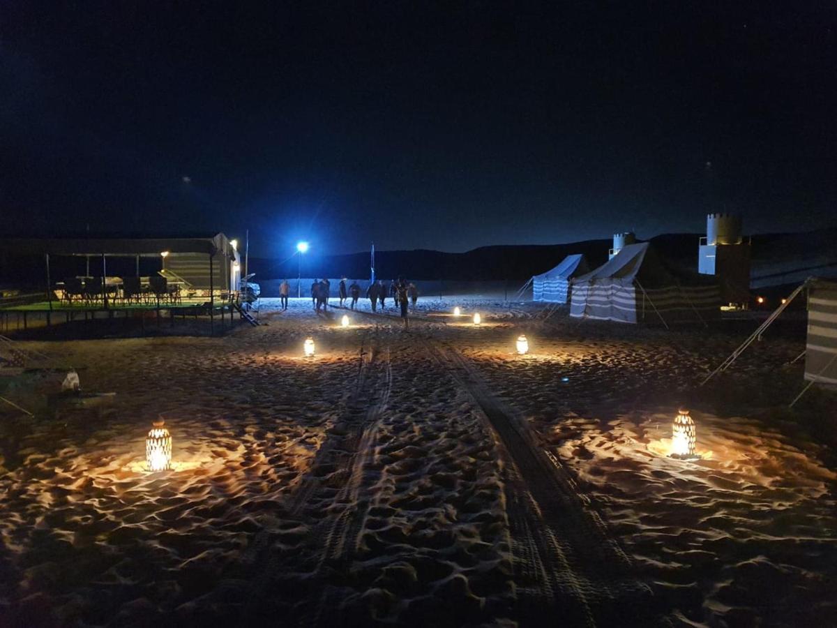 Crescent Desert Private Camp Shāhiq Exterior foto