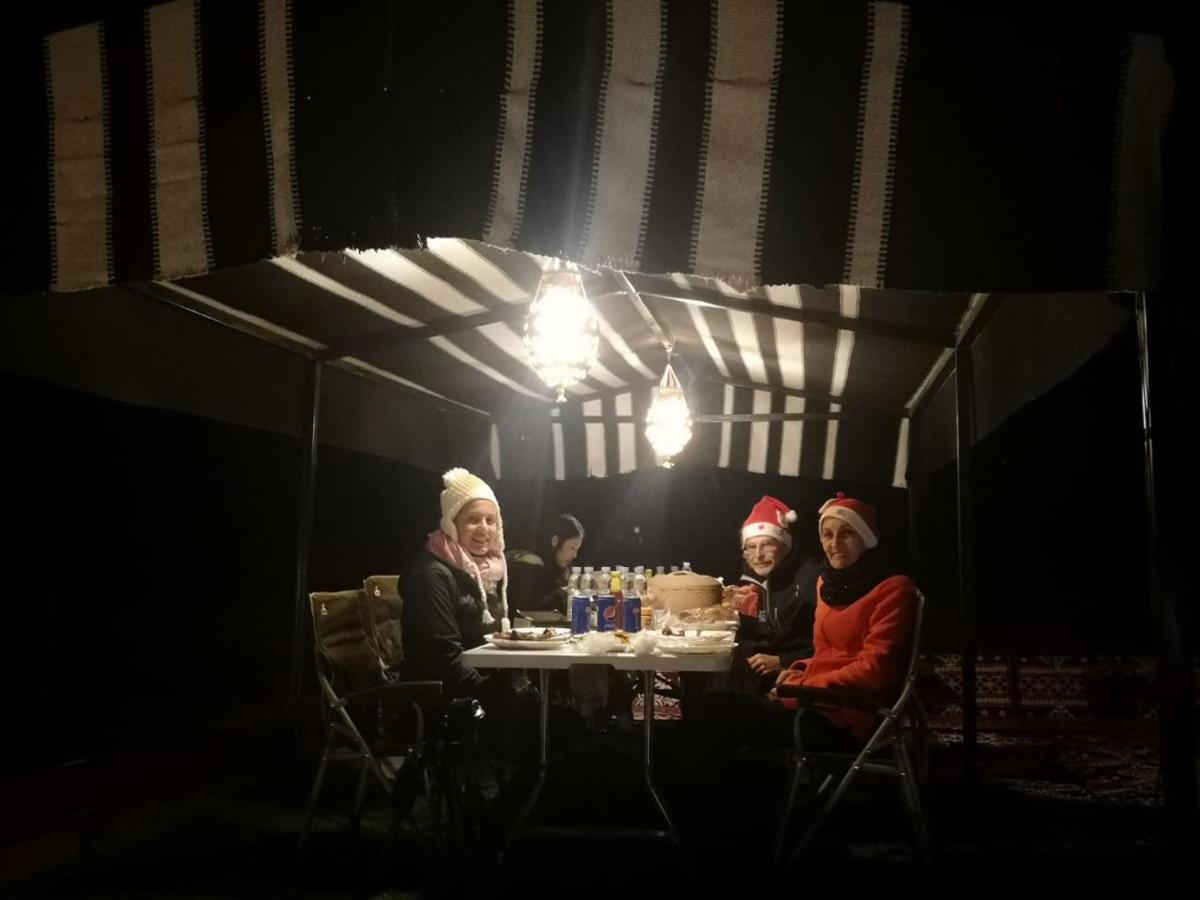 Crescent Desert Private Camp Shāhiq Exterior foto